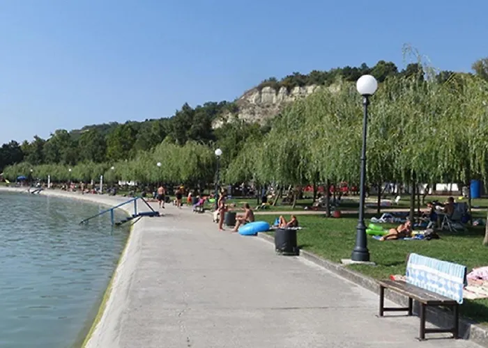 Semesterbostad Daniel Balatonfőkajár